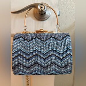 Vici - handwoven crossbody clutch. Purse is 3 in 1 (shoulder, clutch, purse)
